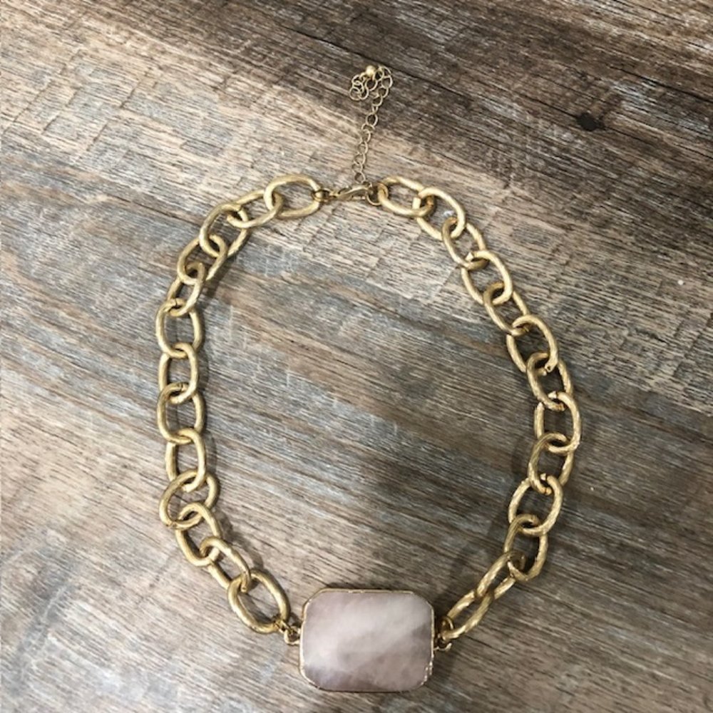 Elegant Gold Chain Necklace with Stone Accent